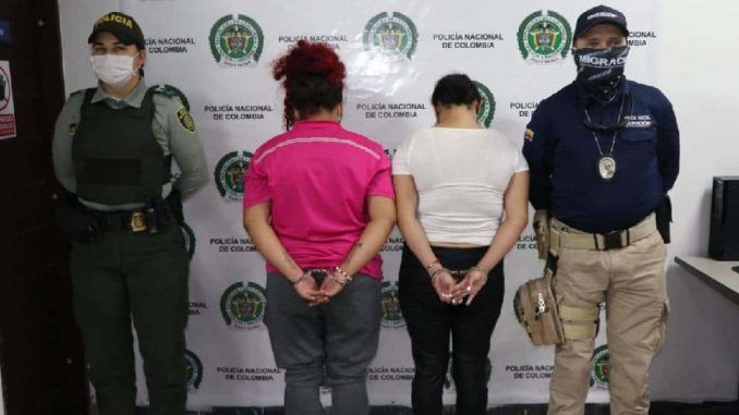 MUJERES-CAPTURADAS-BUCARAMANGA