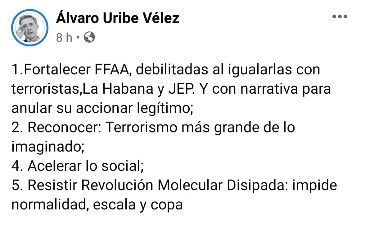 RELOVUCIÓN MOLECULAR