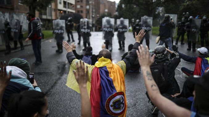 1620233905_641199_1620234328_noticia_normal La Policía Nacional dio a la protesta social el tratamiento de guerra, dice una misión internacional