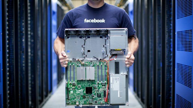 FB_MODEL_100_x900 Usuarios reportan el regreso de Facebook luego de mas de 6 horas inactivo