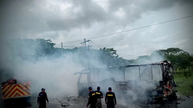 2022-05-06T190415Z_929628051_RC2U1U99NZOR_RTRMADP_3_COLOMBIA-VIOLENCE-UGC